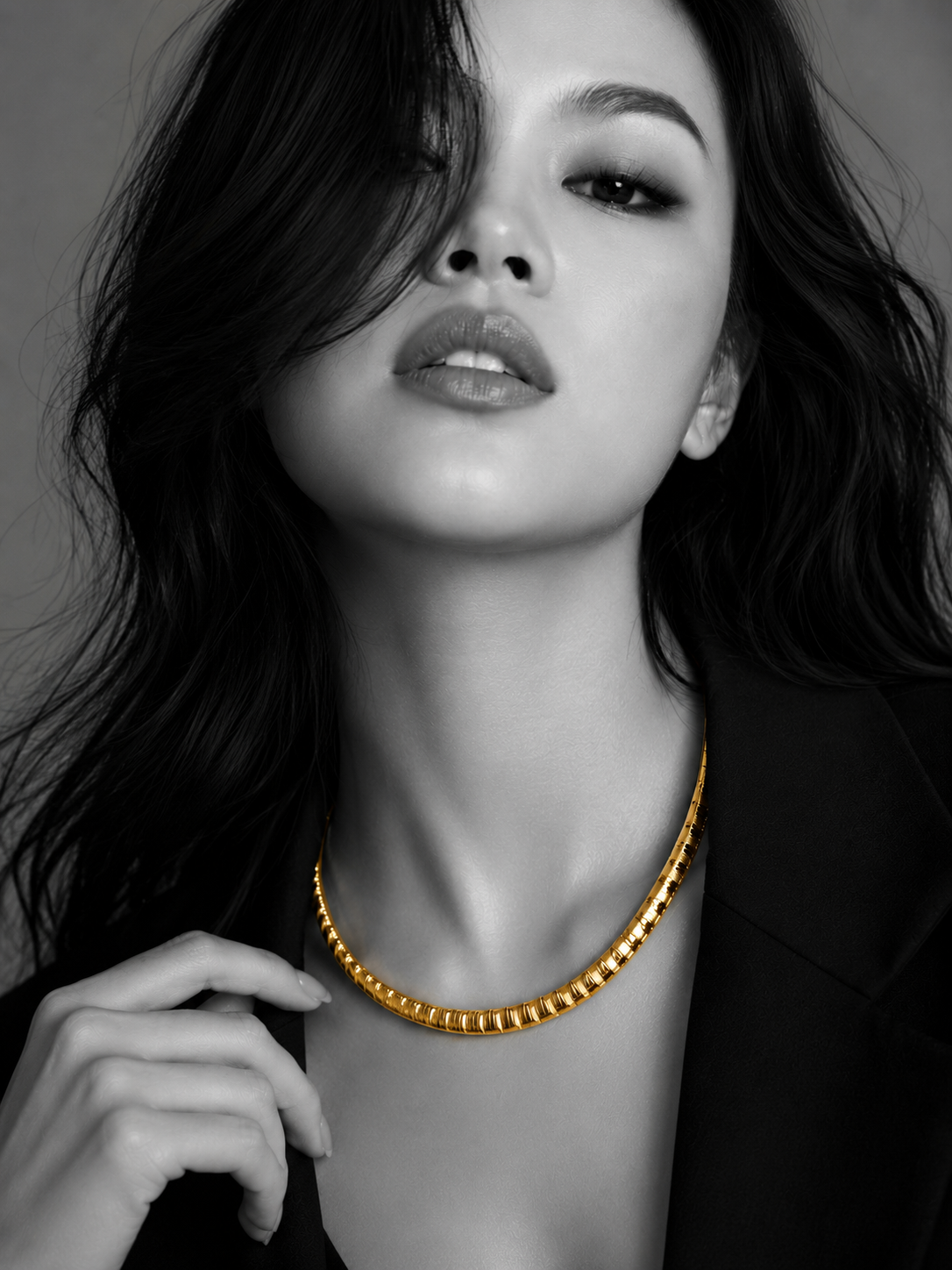 Zircons Liquid Collar Neckpiece