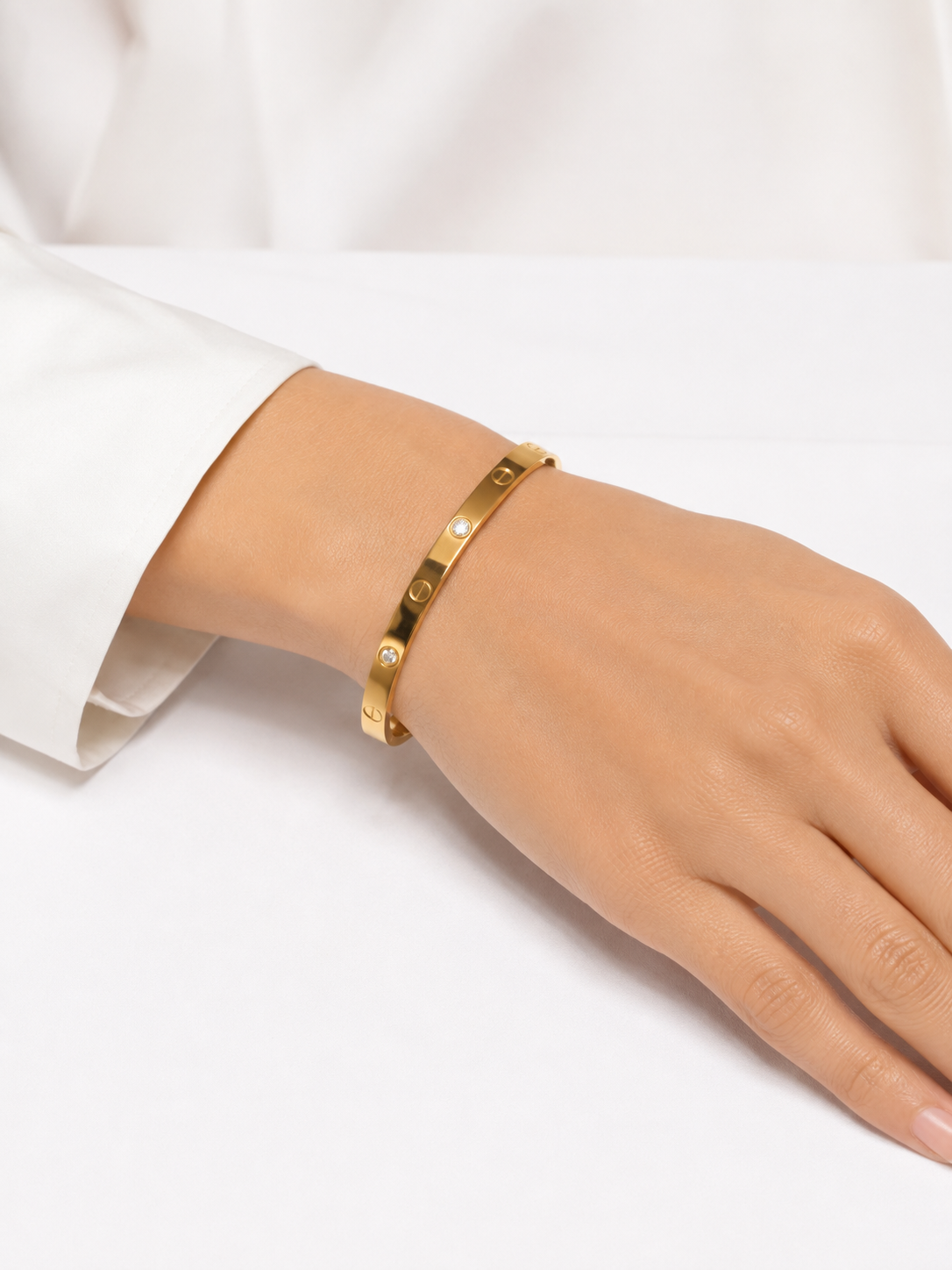 Zirconia Love Bangle