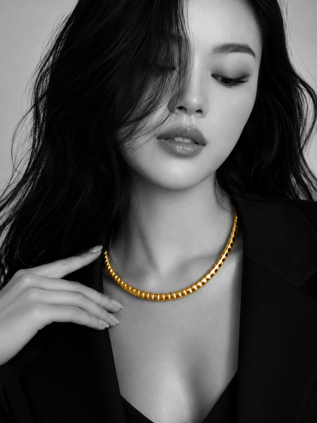 Zircons Liquid Collar Neckpiece