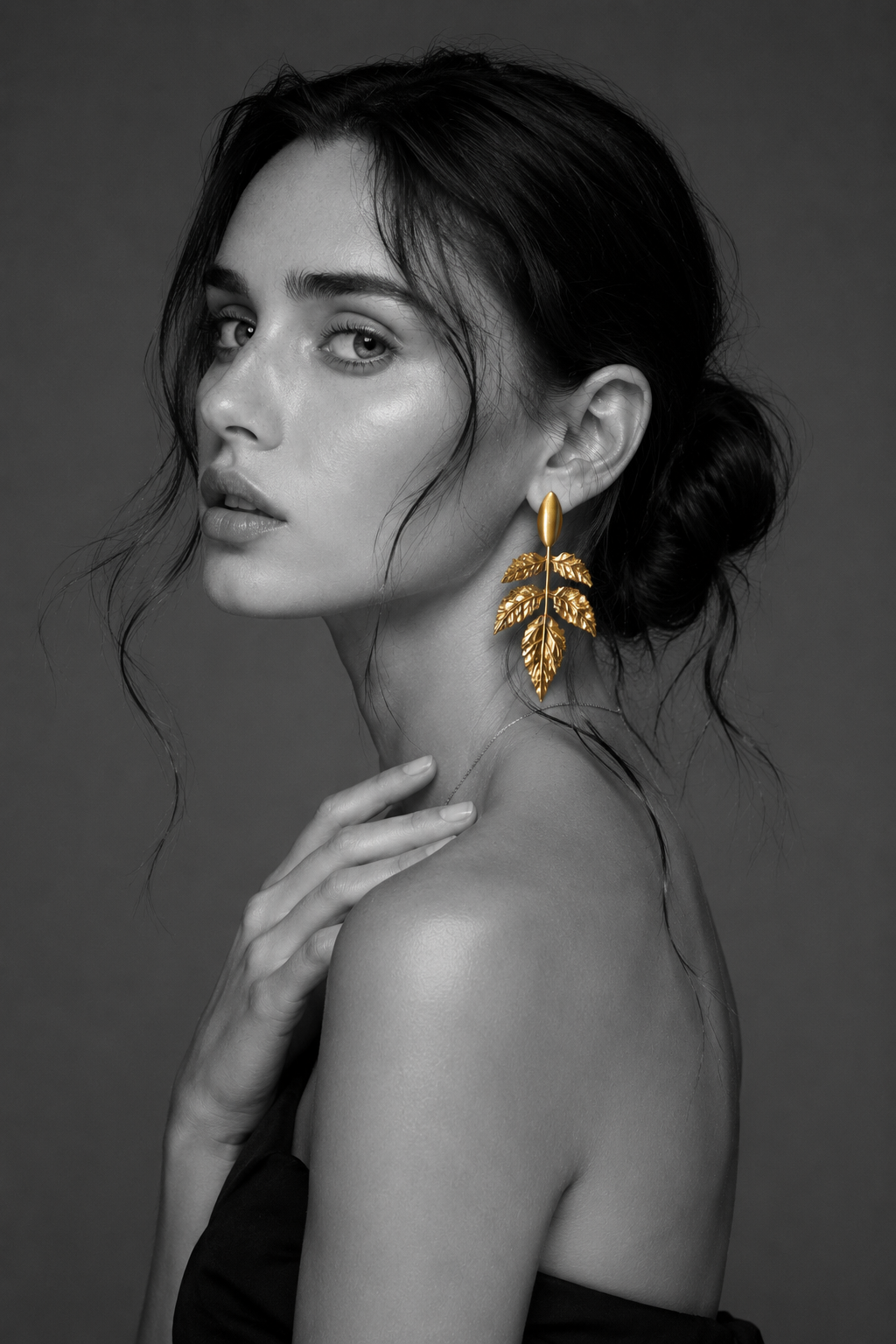 The Golden Laurel Drop Earrings