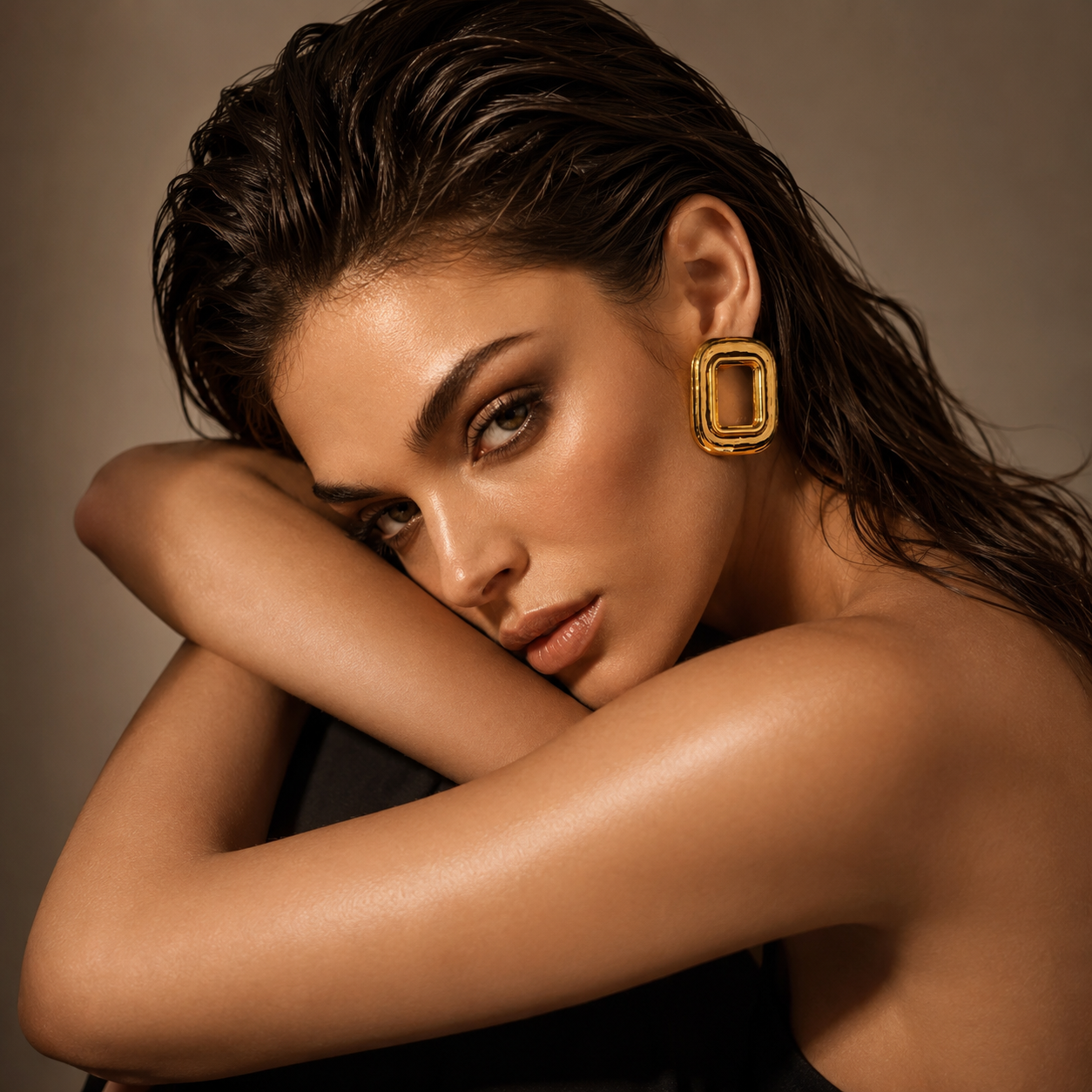 Molten Frame Statement studs