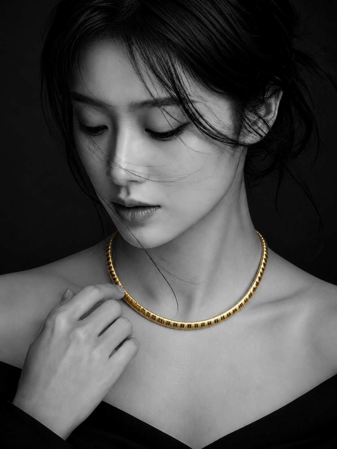 Zircons Liquid Collar Neckpiece