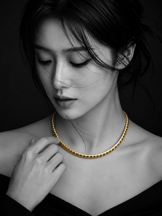 Zircons Liquid Collar Neckpiece
