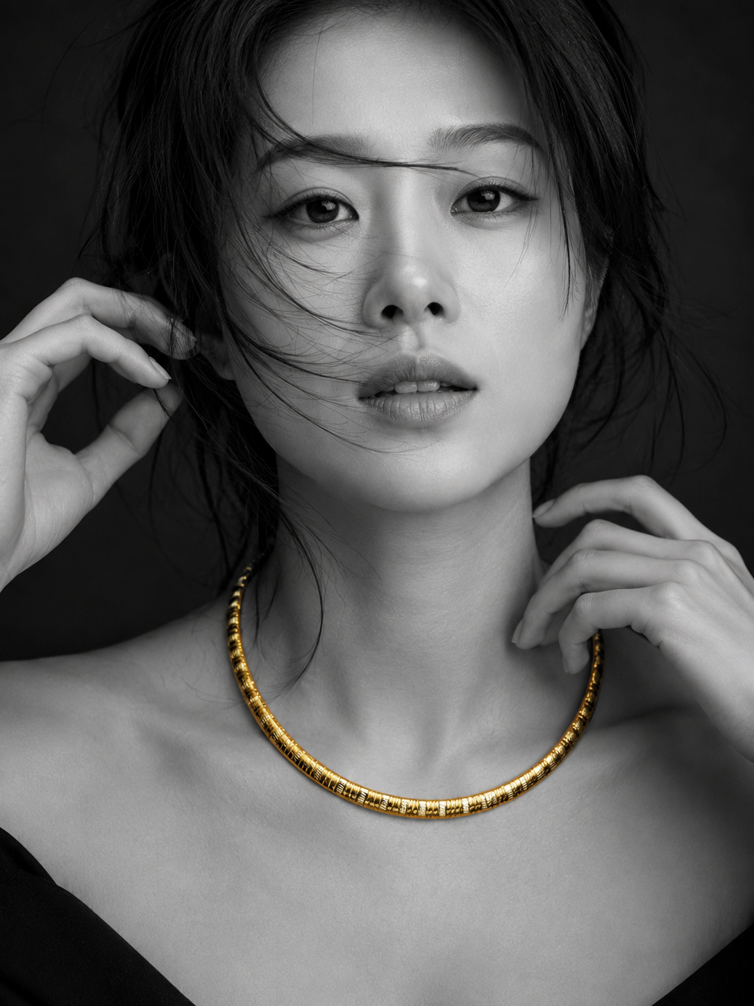 Zircons Liquid Collar Neckpiece