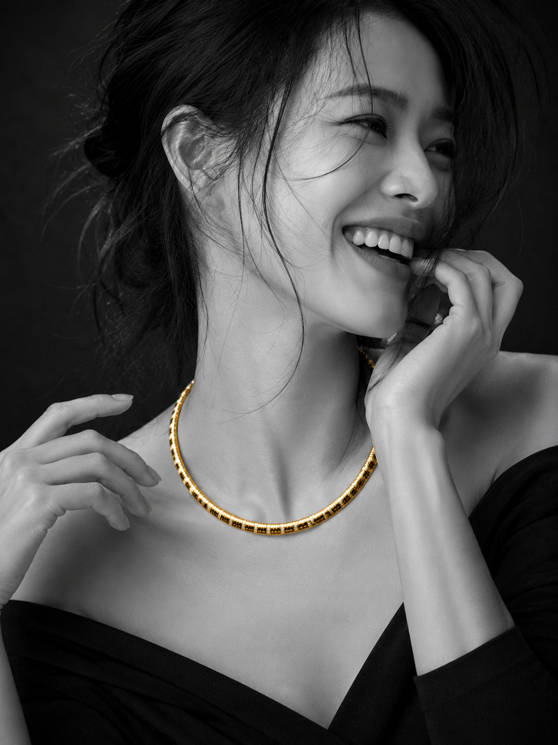 Zircons Liquid Collar Neckpiece